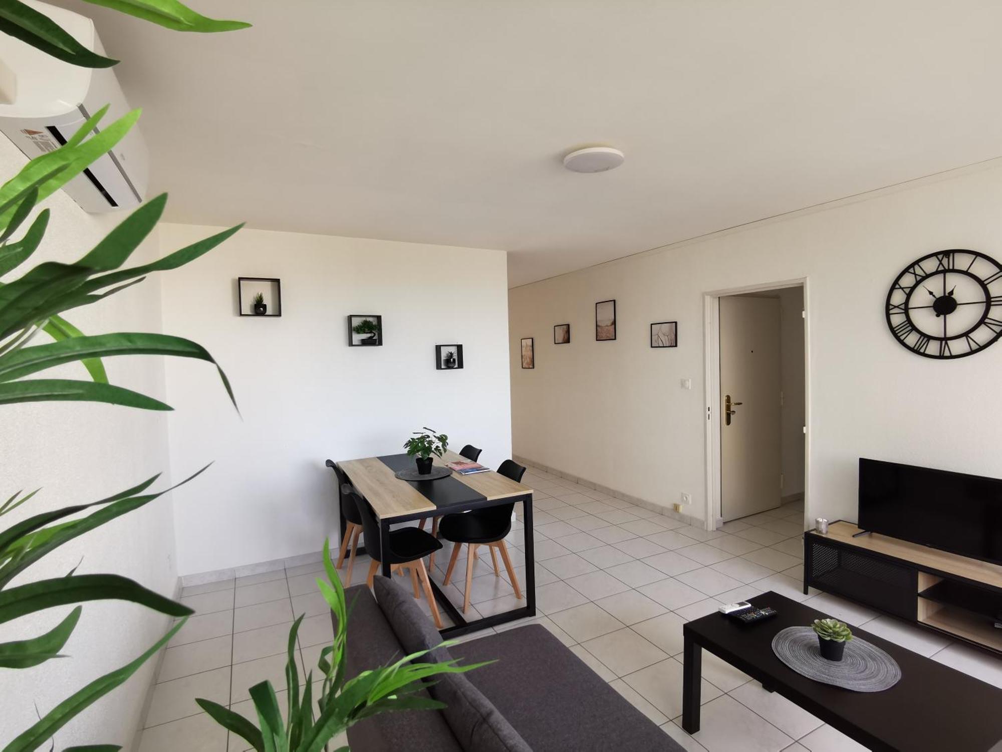 Appartement Refait A Neuf, Climatise Avec Vue Mer Et Montagne, Avec Place De Parking Privative Saint-Cyprien  Exterior foto